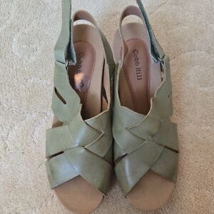 Cobb Hill Women's Olive Sandals Size 8